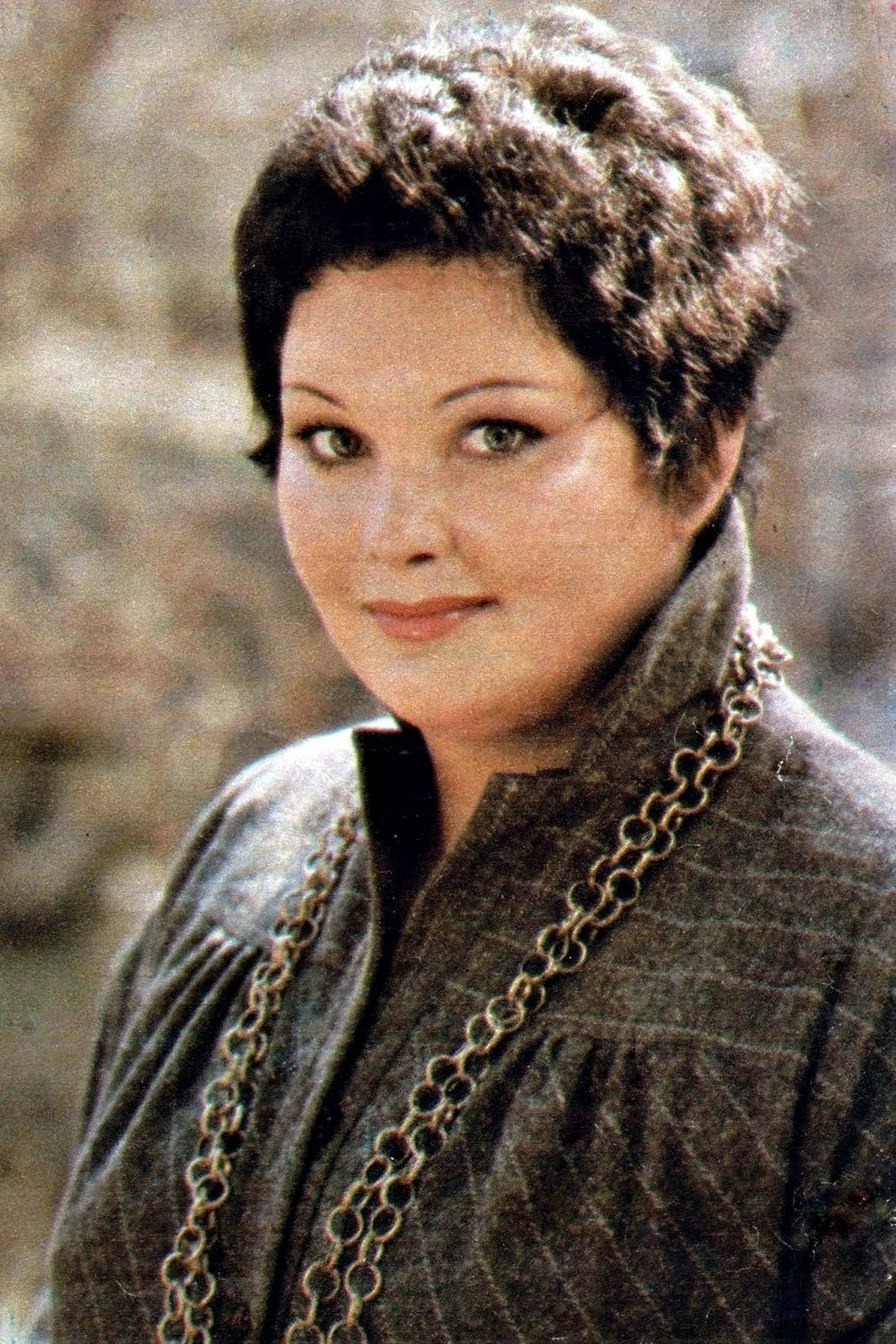 Mányai Zsuzsa as Baccara member in Disco Disco
