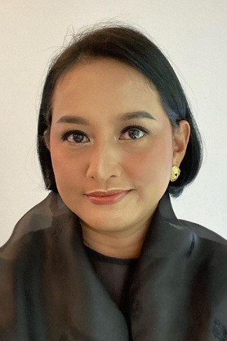 Maryam Supraba as Giyem in Sakaratul Maut