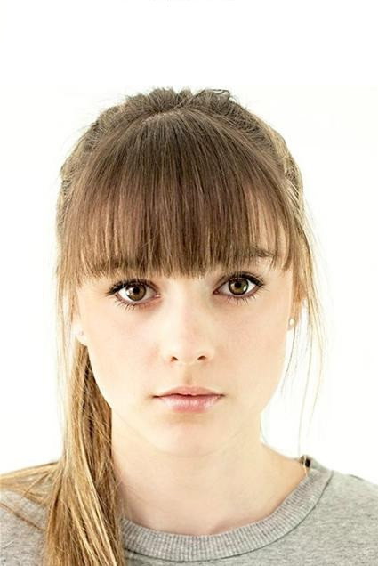 Molly Wright as Kitty Bennet in The Other Bennet Sister