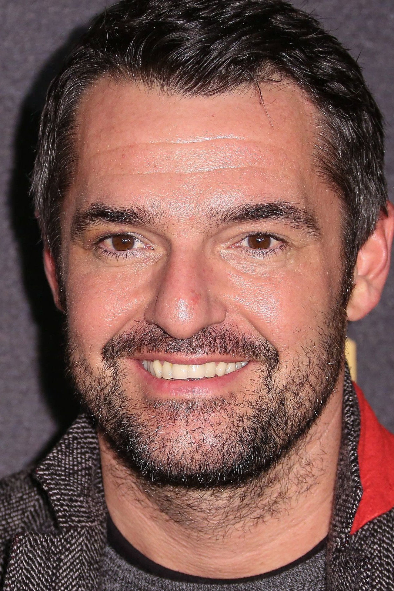 Arnaud Ducret as Eric - Prof de sport in Serial Teachers 2