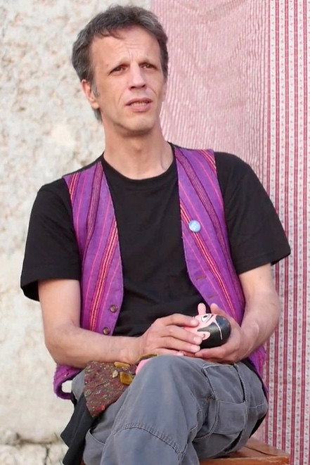 Raul Constante Pereira as (Voice) in The Outlaws