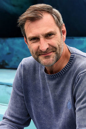Peter Van De Velde as Piet Piraat in Piet Piraat Special: The Pumpkin King