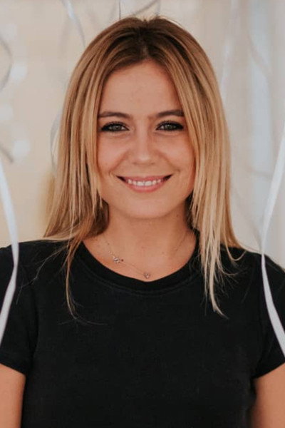 Ana Marta Ferreira as Laura Diogo in Doce