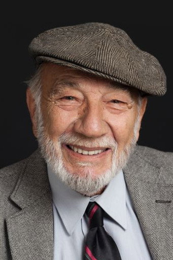 Yılmaz Gruda as Hakkı in Beyond the Nights