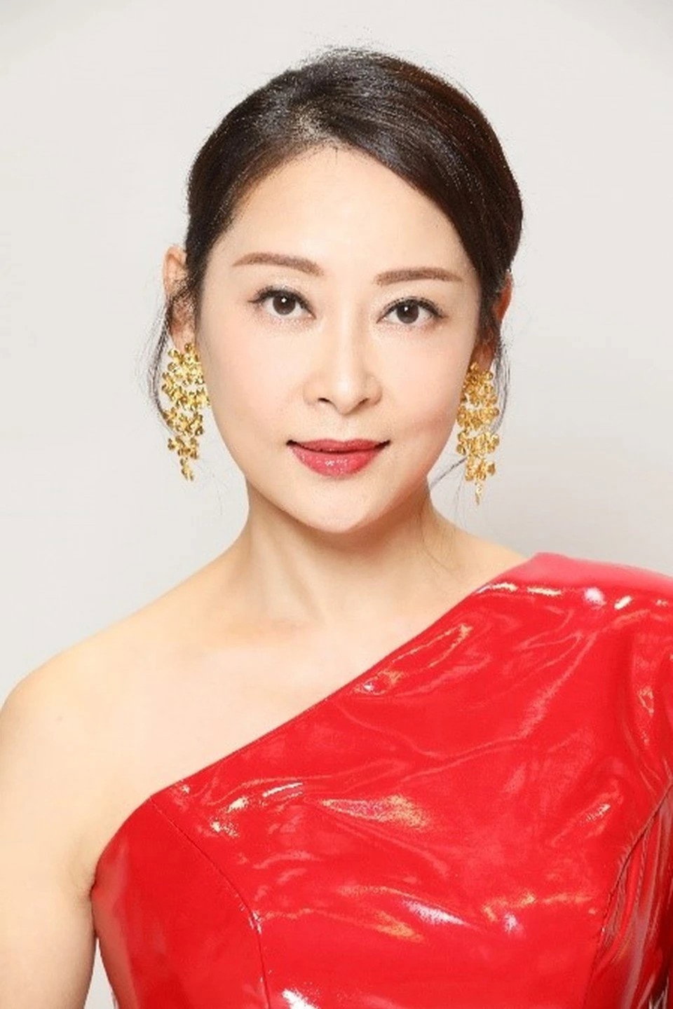 楊卓娜 as Lok Si Wai / "Danielle" in Law dis-Order
