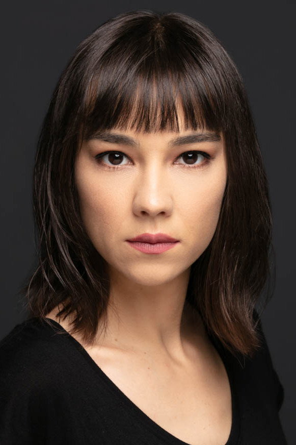 Türkü Turan as Hayal in Gönül Ferman Dinlemiyor