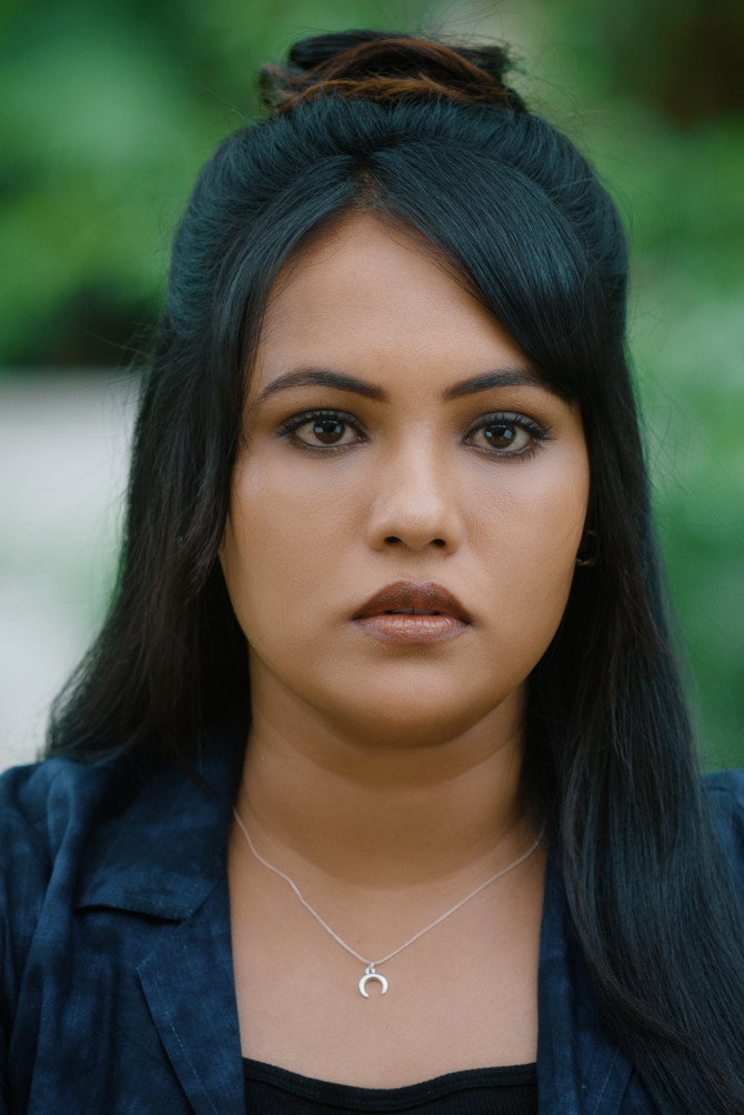 Reyaa Hari as Malar in Sila Nerangalil Sila Manidhargal