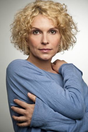 Heike Kloss as Sabine 'Biene' Dreher in Alles Atze