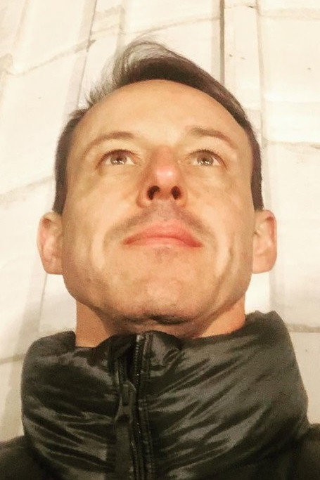 Fábio Maróstica as Sandoval Belmiro in Indústrias Reunidas Machiavelli