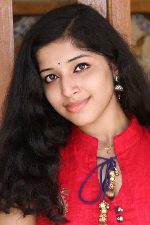Kavya Suresh as Jeena in Kamuki