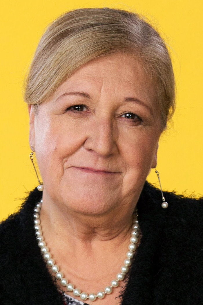 Anita Reeves as Cándida in The True Story Of People In The Dragon