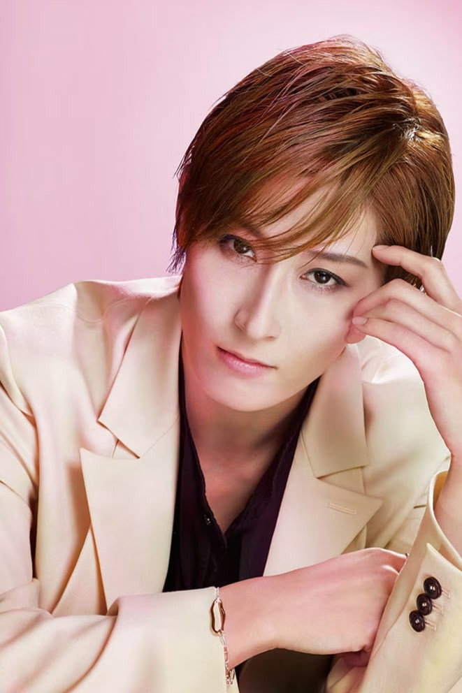 水美舞斗 as Kyougoku Takato in Prince of Legend