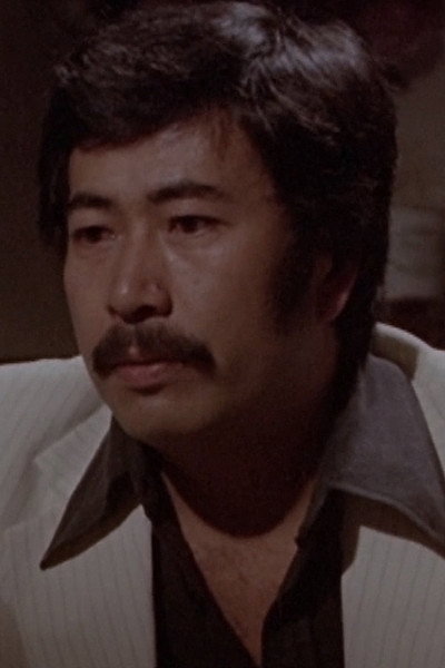 湯錦棠 as Tan San in Invincible Boxer