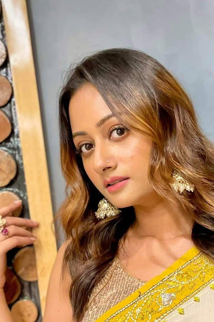 Tonni Laha Roy as Leena (Aditi's Friend) in Alaap
