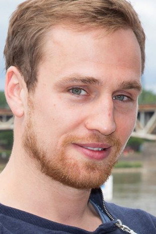 Mateusz Janicki as Shop assistant in Henry the Dealer