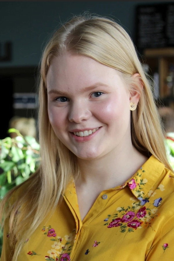Ilona Huhta as Elli in Dogs Don't Wear Pants