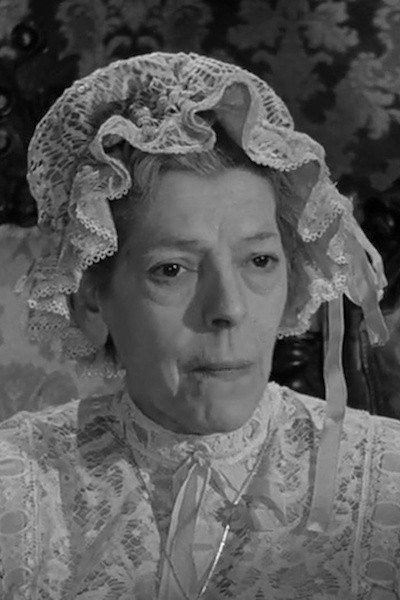 Tina Pica as zia Tina in The Sign of Venus