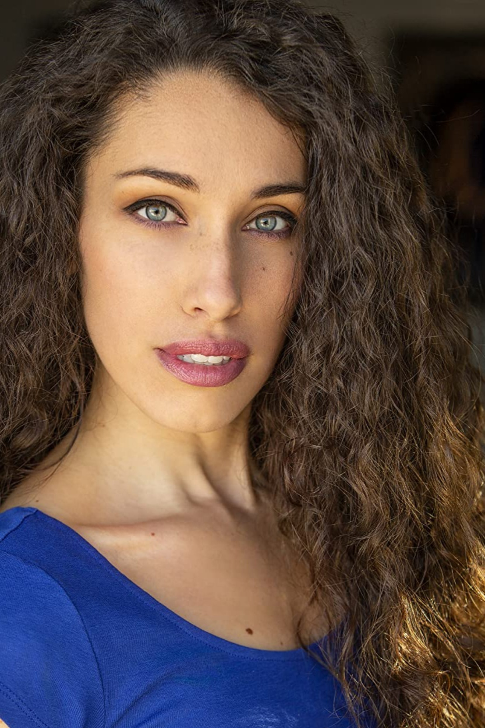Florencia Contreras Stevens as Isabelle Shimmers in Lucy Shimmers and the Prince of Peace