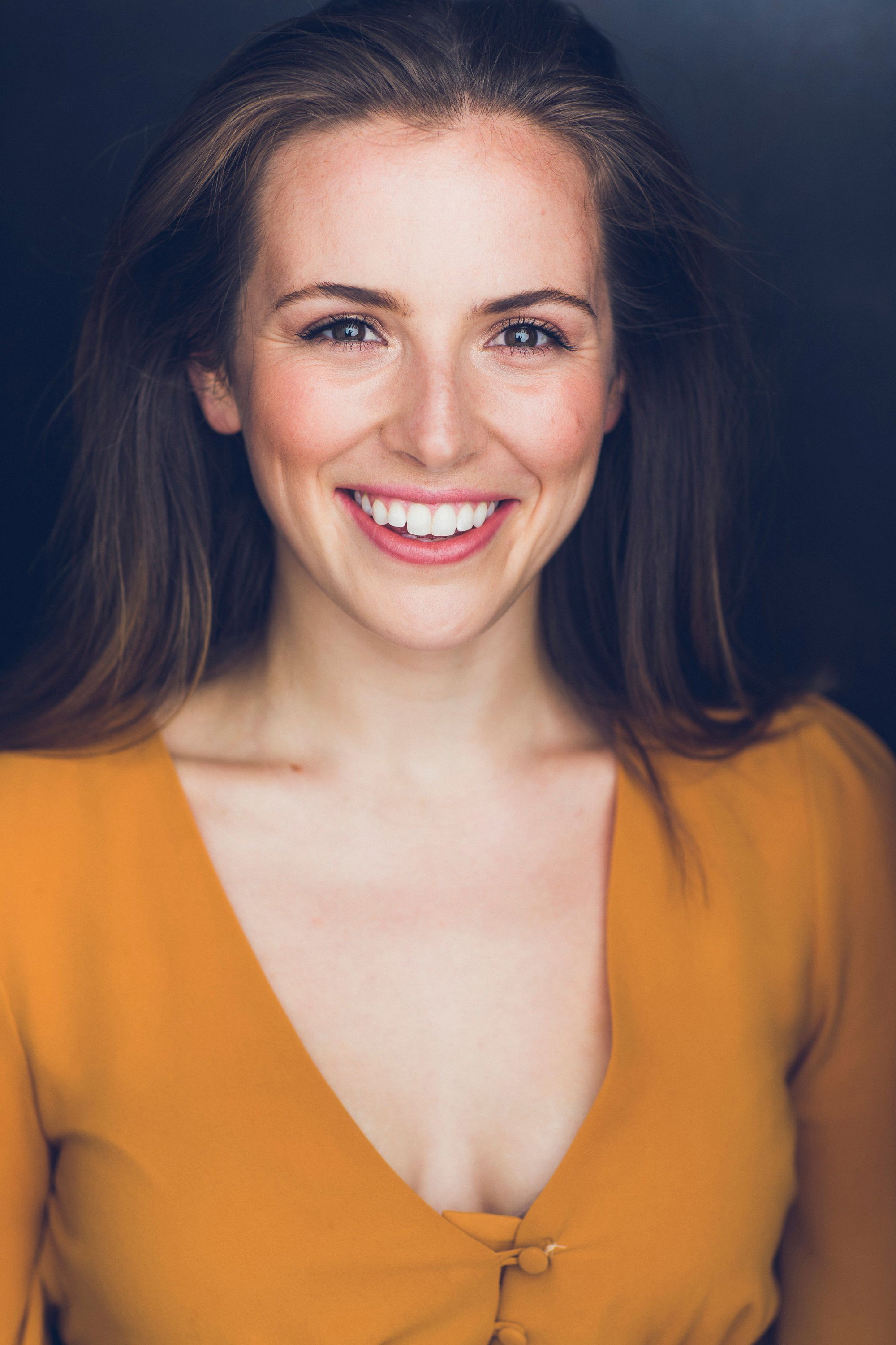 Alanna Smith as Lorelei Brentano in Love Afloat