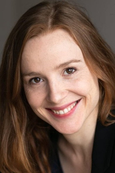 Magali Heu as Alice in Salve Maria
