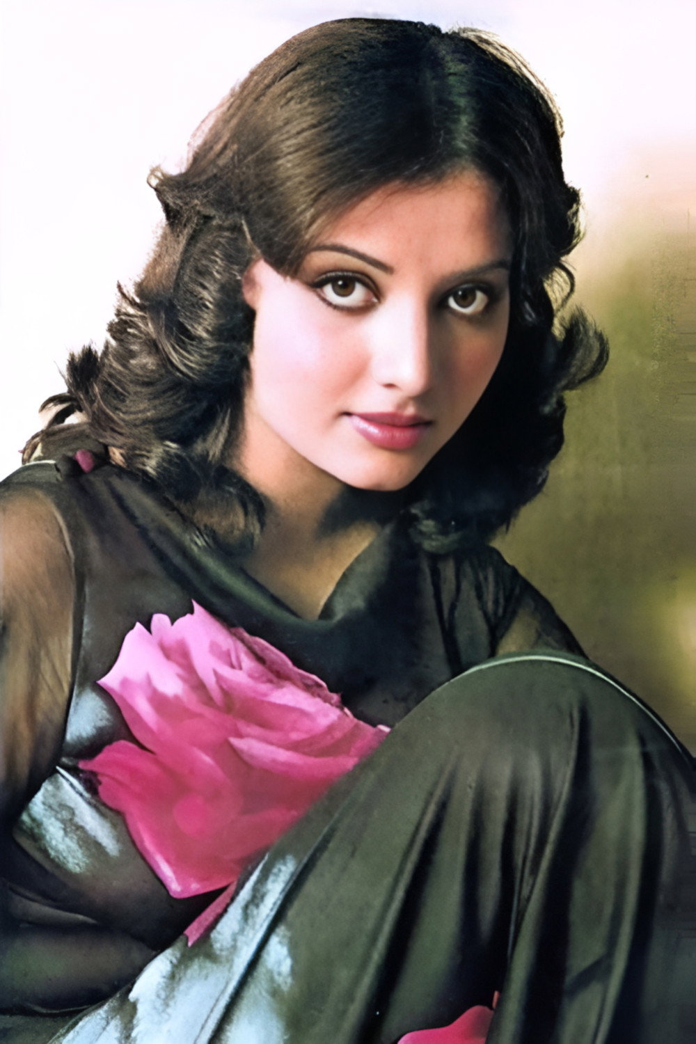 Yogeeta Bali as Sonia in Ajanabee