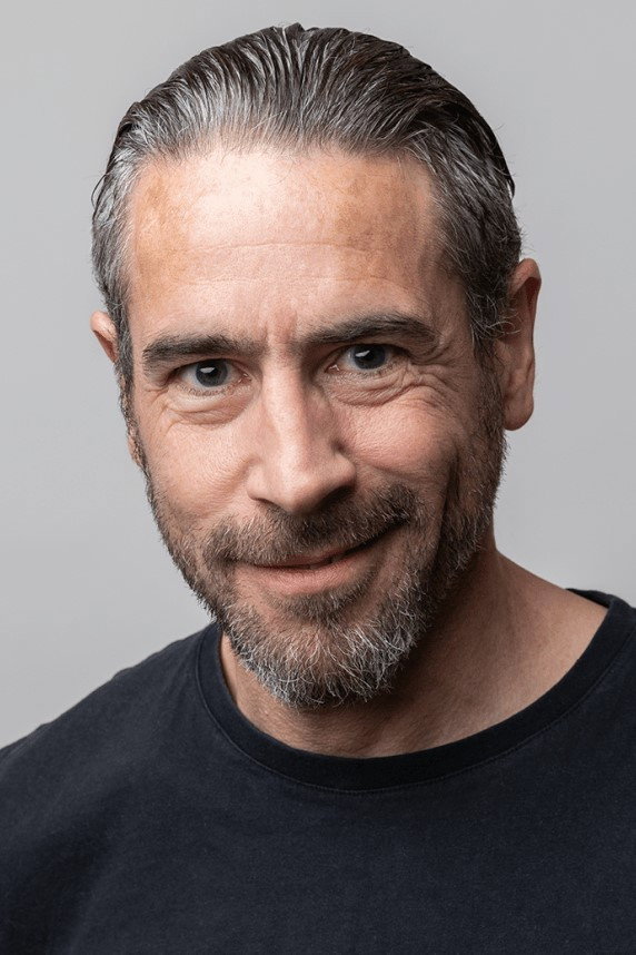 Ola Rapace as Sirius Becker in Section Zéro