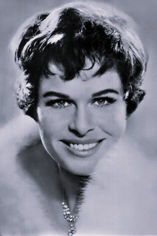 Barbara Rütting as Frau Dr. Kramer in Die Kramer