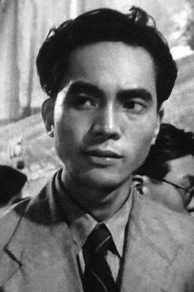土屋嘉男 as Tajima in Gigantis, the Fire Monster