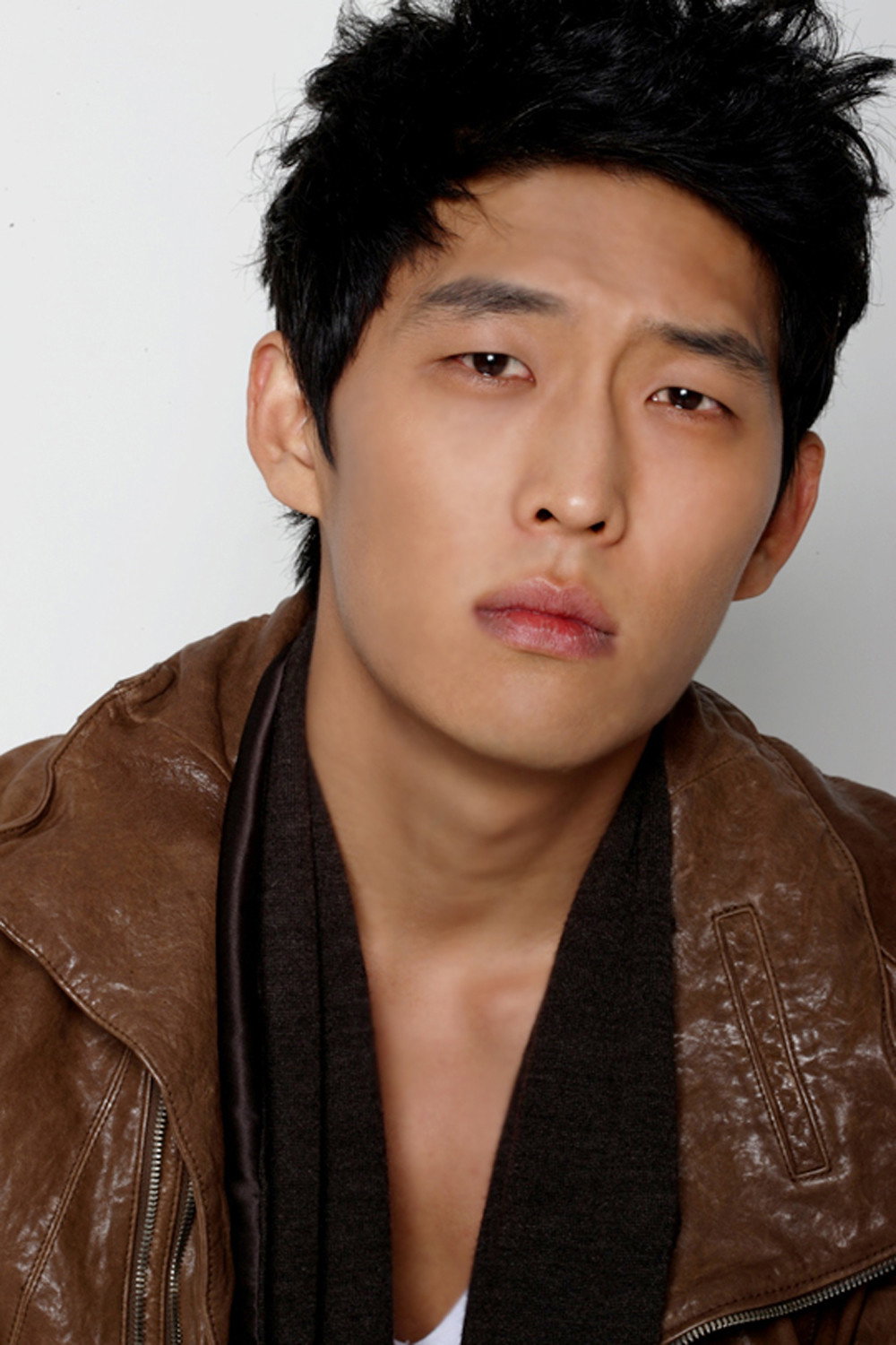 고준 as Jin-hyuk in The Missing Woman