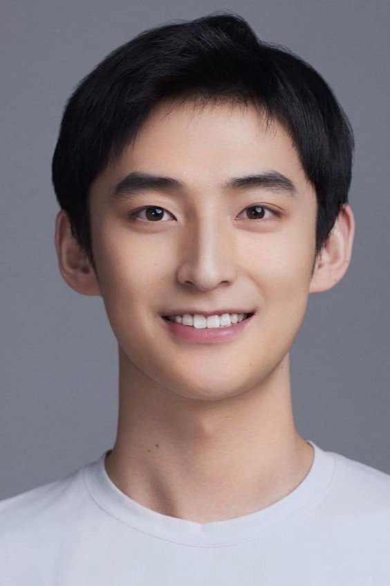 田广宇 as Yun Fang in Fated Hearts