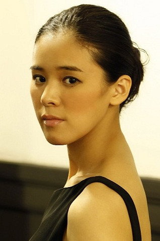 手嶌葵 as Theru (voice) in Tales from Earthsea