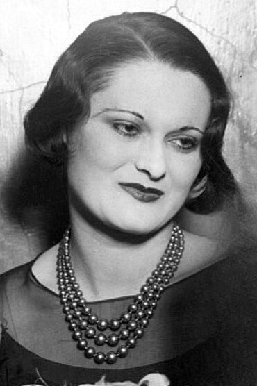 Isla Bevan as Elsie Randall in Fair Exchange