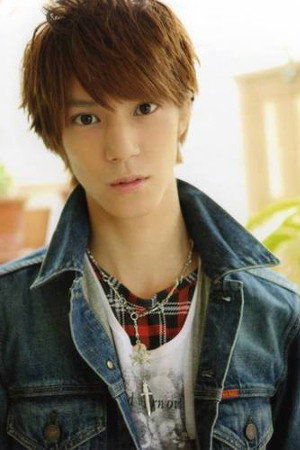 浜尾京介 as Agri / Gosei Black in Tensou Sentai Goseiger