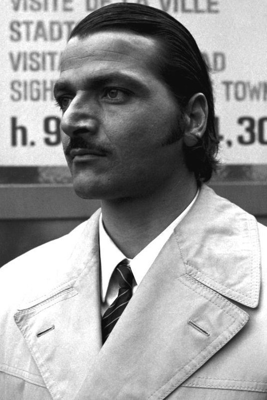 Omero Capanna as Killed Cardriver in Madness