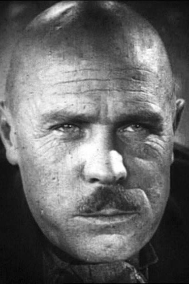 Даниил Введенский as Smirenin in Sasha