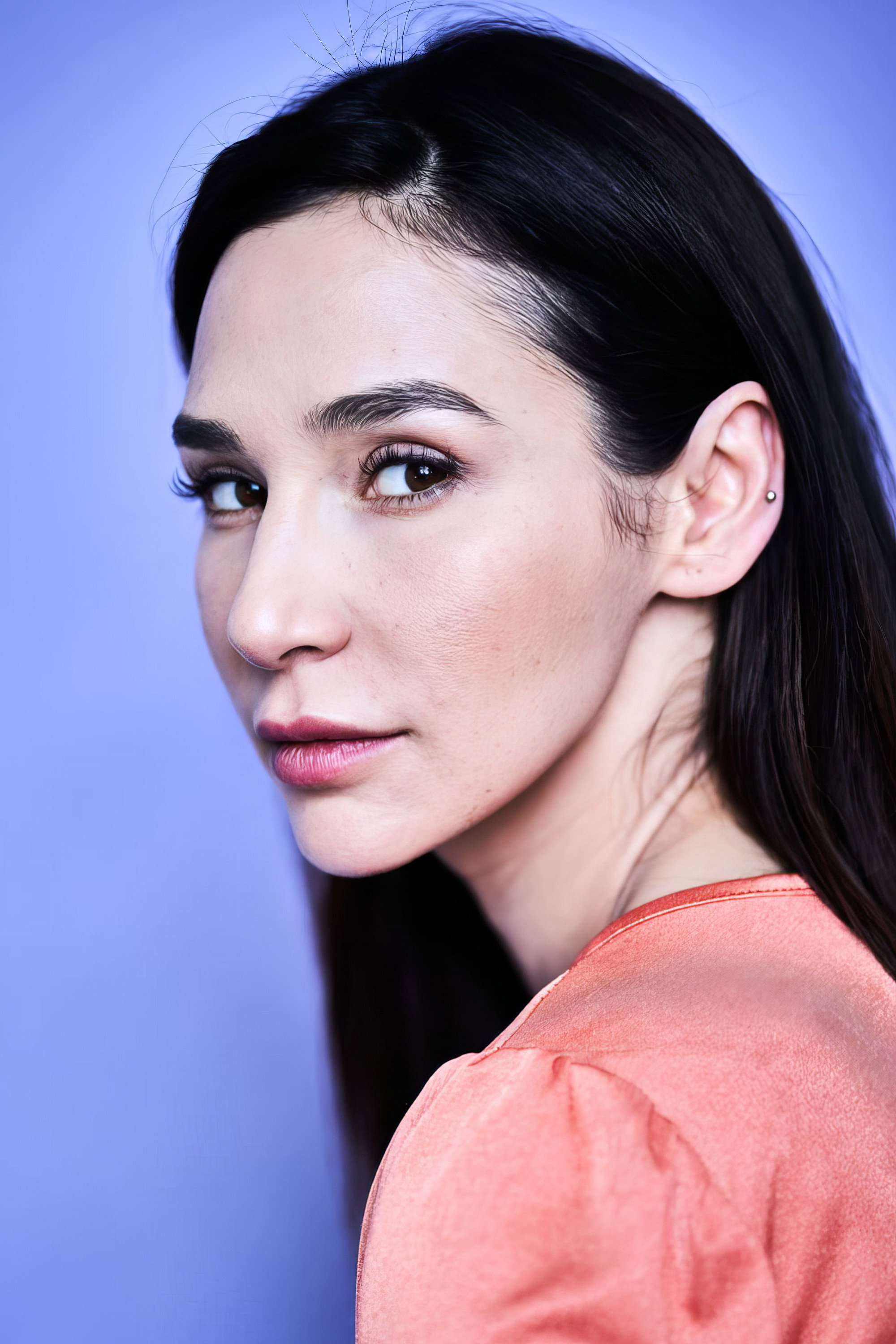 Yasemin Çetinkaya as Ebru in Think Big