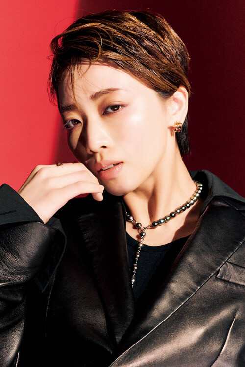 礼真琴 as Romeo in Romeo & Juliette