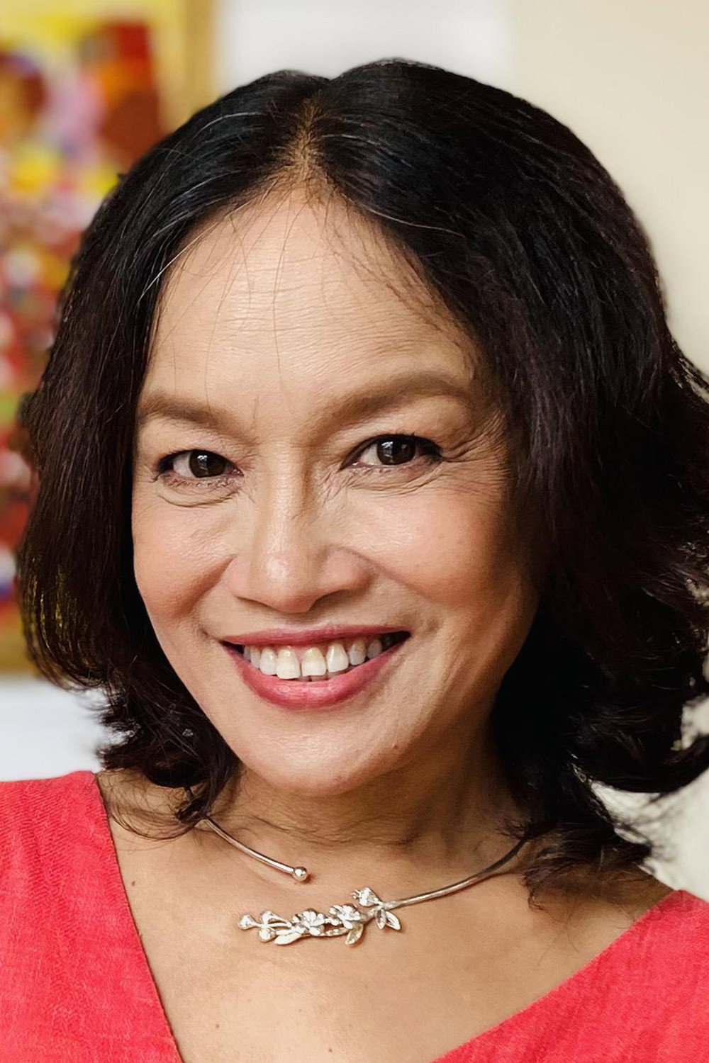 Tú Oanh as Bà Xoài in Hoa sữa về trong gió