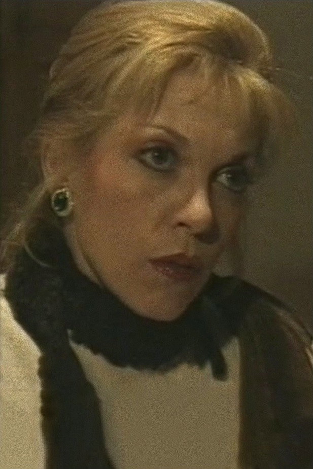 Silvia Condevas as Rosario in Pepita the Holster
