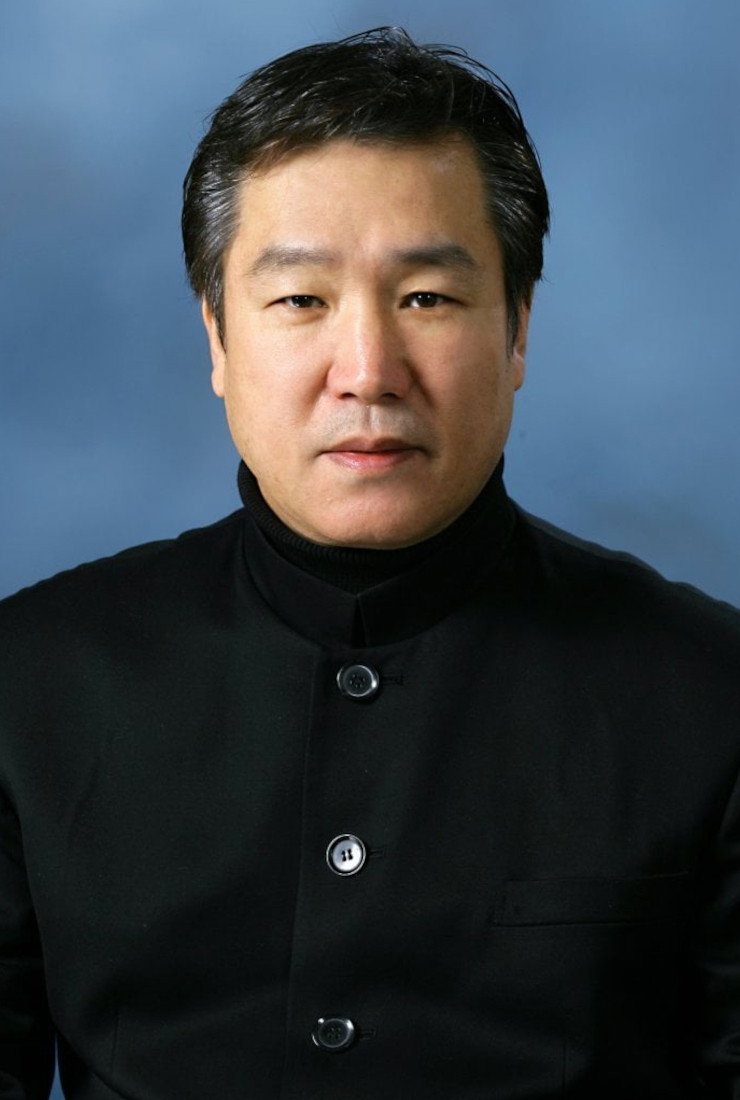 Jang Soon Gook as Yoo Jong in The Iron Empress