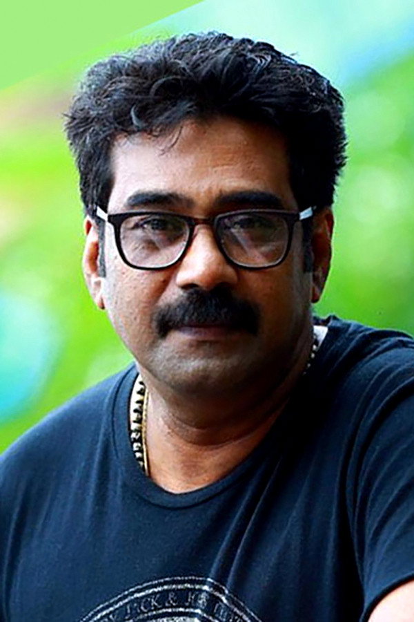 Biju Menon as Sheikh Ahmmadi in Marubhoomiyile Aana