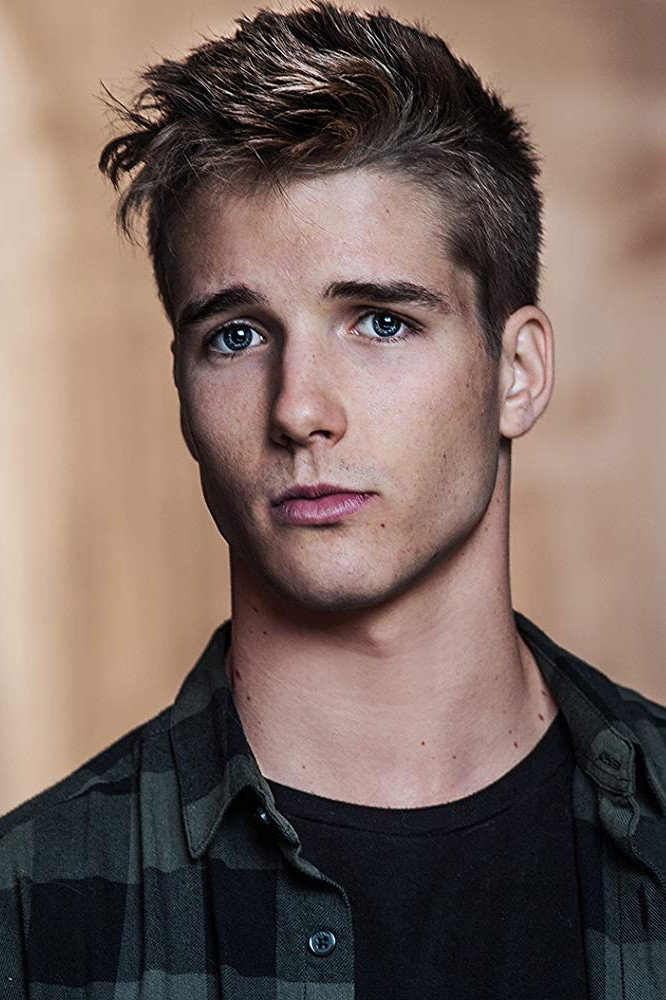 Christian Martyn as Finn Baxter in The Endgame