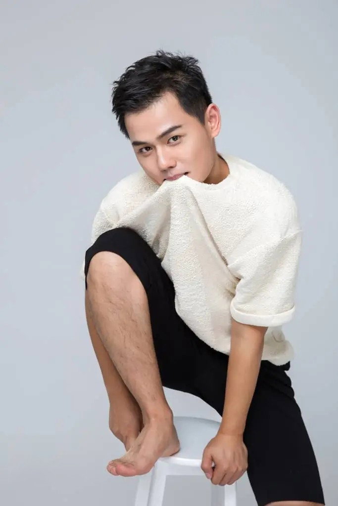金晖 as Lu Yuerong in Nine Palace Secret Code