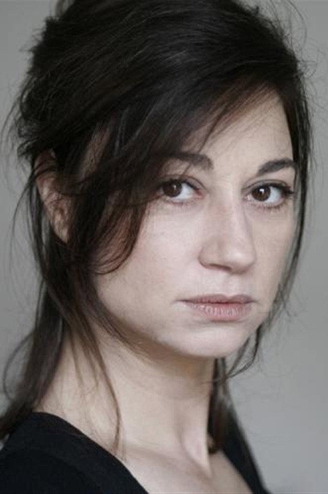 Éliza Maillot as La Punk, La Vierge, Bibi, Lucette, Nadine in La Drague