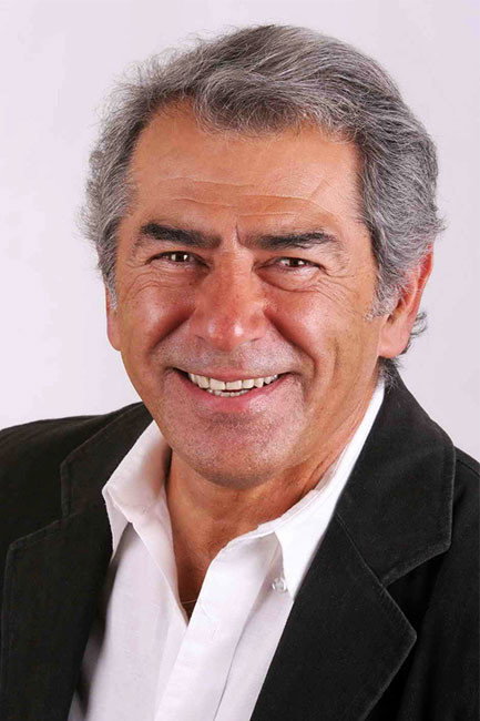 Faramarz Gharibian as Abolqasem Rahmati in Beautiful City