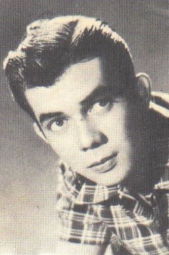 Leroy Salvador as Candido in Malvarosa