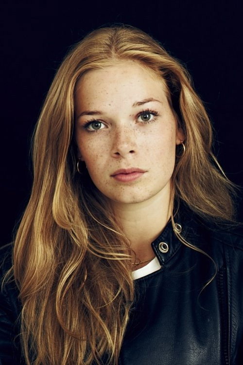 Elena Arndt-Jensen as Karla in Karla & Jonas
