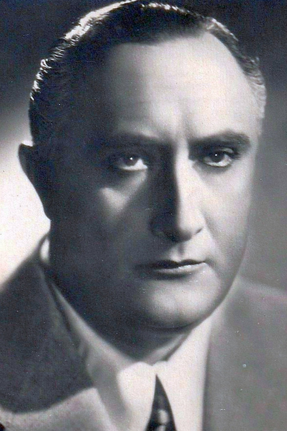 Loris Gizzi as Governor in Guns of the Black Witch