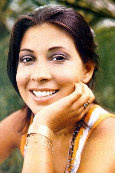 Liza Vieira as Maria Cecília in Um Dia o Amor