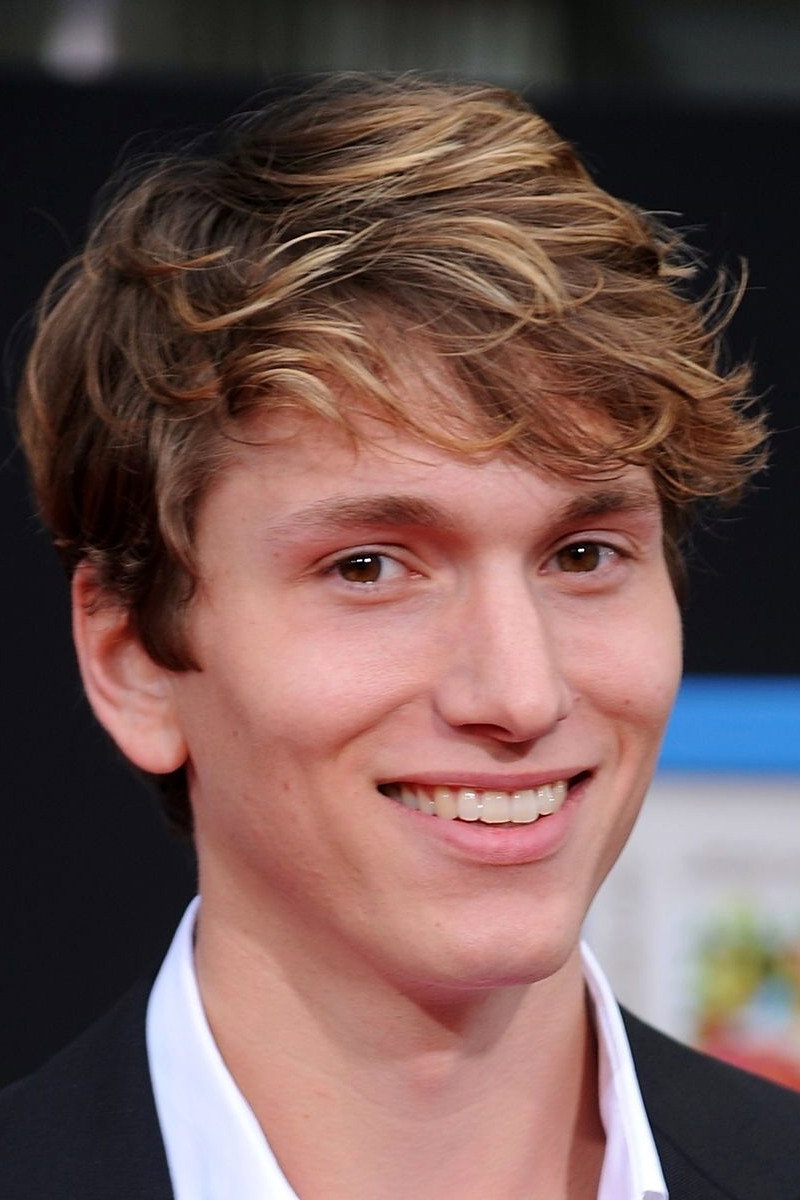 Benjamin Stone as Alek Petrov in The Nine Lives of Chloe King